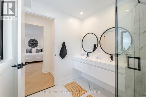 245 Mill Road, Toronto (Markland Wood), ON - Indoor Photo Showing Bathroom