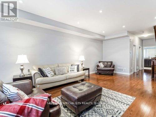 159 Inspire Boulevard, Brampton, ON - Indoor Photo Showing Living Room