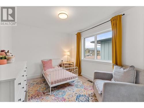 737 Patterson Avenue Unit# 2, Kelowna, BC - Indoor Photo Showing Bedroom