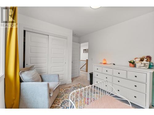 737 Patterson Avenue Unit# 2, Kelowna, BC - Indoor Photo Showing Bedroom