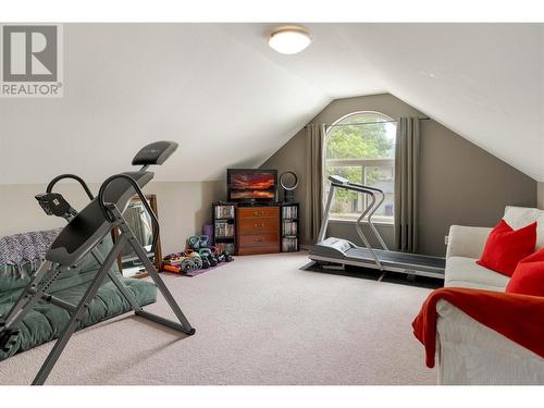 316 Murray Crescent, Kelowna, BC - Indoor Photo Showing Gym Room