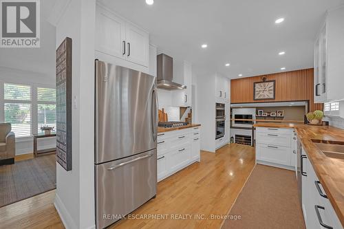 2482 Waterford Street, Oakville, ON - Indoor Photo Showing Kitchen With Stainless Steel Kitchen With Double Sink