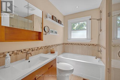 2482 Waterford Street, Oakville, ON - Indoor Photo Showing Bathroom