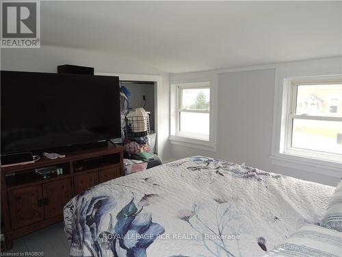 44 Collingwood Street, Grey Highlands (Flesherton), ON - Indoor Photo Showing Bedroom