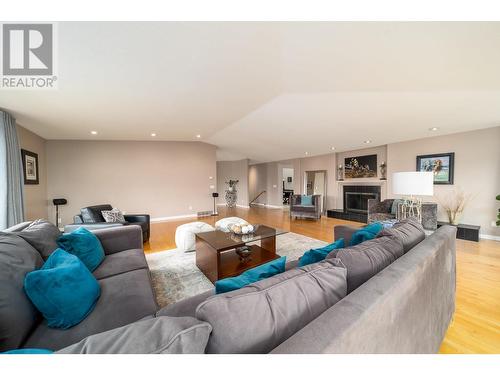 2760 Dry Valley Road, Kelowna, BC - Indoor Photo Showing Living Room With Fireplace