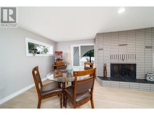 2760 Dry Valley Road, Kelowna, BC - Indoor Photo Showing Dining Room