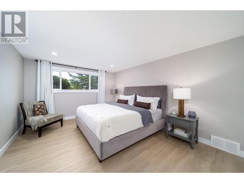 2760 Dry Valley Road, Kelowna, BC - Indoor Photo Showing Bedroom