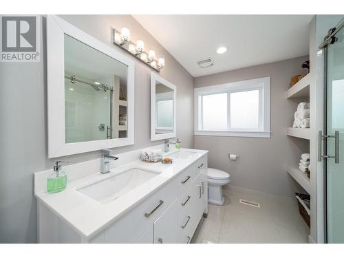 2760 Dry Valley Road, Kelowna, BC - Indoor Photo Showing Bathroom