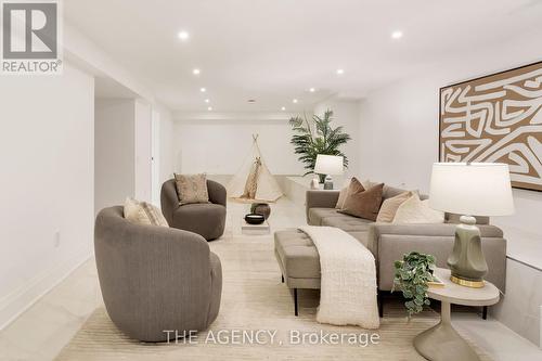 43 Rusholme Road, Toronto (Little Portugal), ON - Indoor Photo Showing Living Room