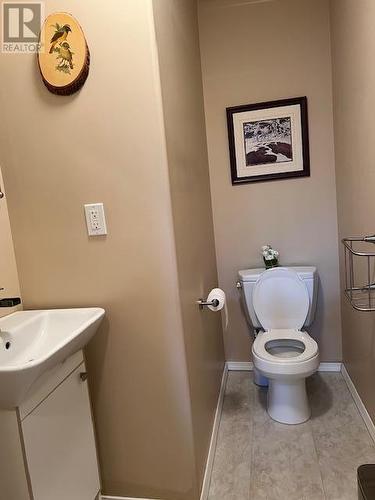 2874 Hilltop Road Lot# 15, Blind Bay, BC - Indoor Photo Showing Bathroom