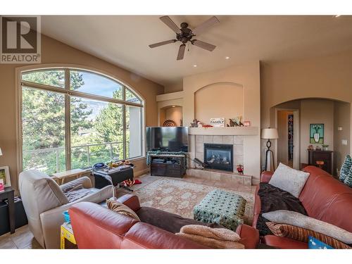 3200 Lobelia Drive, Osoyoos, BC - Indoor Photo Showing Living Room With Fireplace