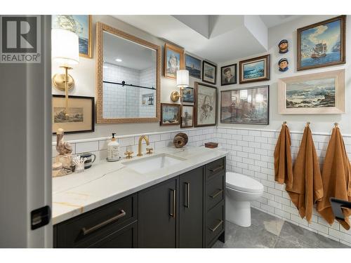 4796 Redridge Road, Kelowna, BC - Indoor Photo Showing Bathroom