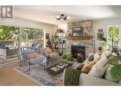 4796 Redridge Road, Kelowna, BC - Indoor Photo Showing Living Room With Fireplace