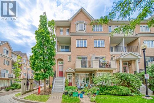 600 Grandview Way, Toronto (Willowdale East), ON - Outdoor With Facade