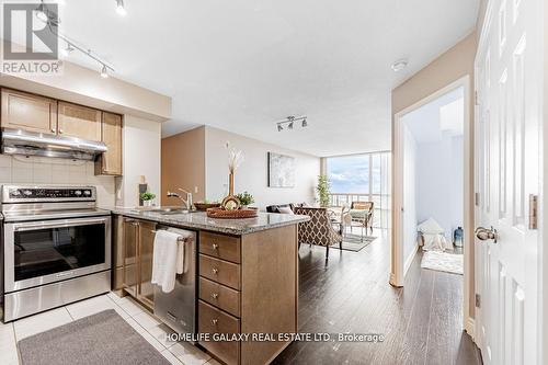 1507 - 68 Grangeway Avenue, Toronto (Woburn), ON - Indoor Photo Showing Kitchen