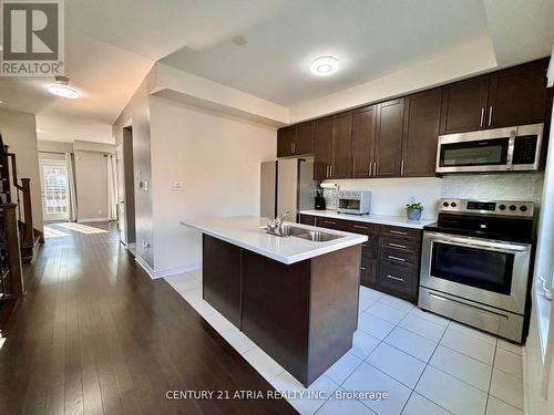 119 Ferris Square, Clarington, ON - Indoor Photo Showing Kitchen With Stainless Steel Kitchen