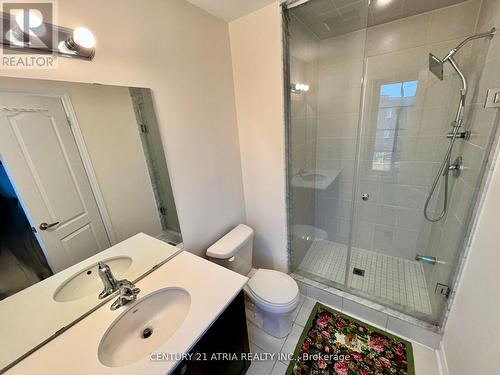 119 Ferris Square, Clarington, ON - Indoor Photo Showing Bathroom