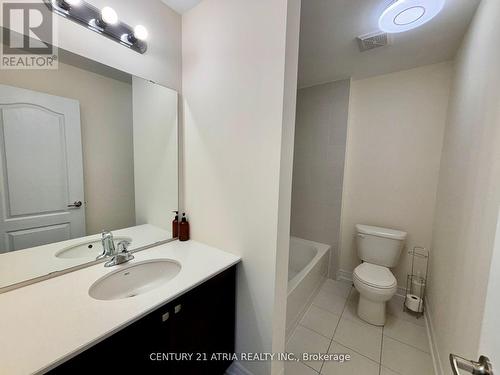 119 Ferris Square, Clarington (Courtice), ON - Indoor Photo Showing Bathroom