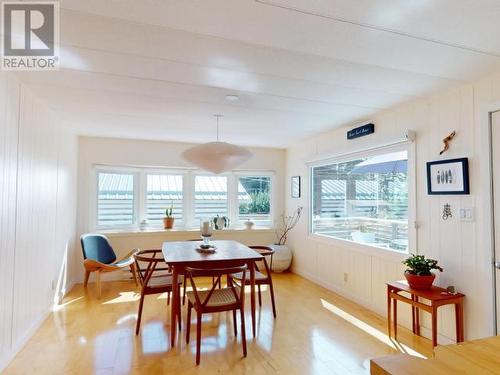 5667 Gillies Bay Rd Road, Texada Island, BC - Indoor Photo Showing Dining Room