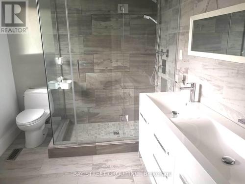 24 Avondale Crescent, Markham (Markham Village), ON - Indoor Photo Showing Bathroom