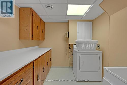 412 Aztec Drive, Oshawa (Mclaughlin), ON - Indoor Photo Showing Laundry Room