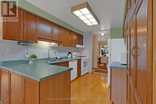 412 Aztec Drive, Oshawa (Mclaughlin), ON - Indoor Photo Showing Kitchen With Double Sink