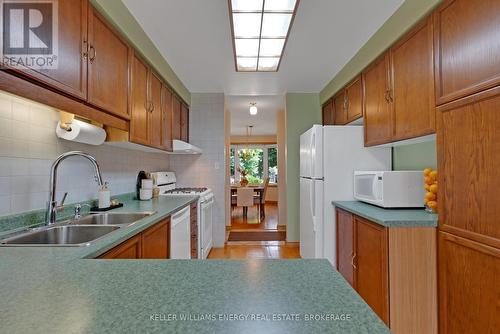 412 Aztec Drive, Oshawa (Mclaughlin), ON - Indoor Photo Showing Kitchen With Double Sink