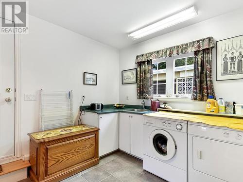 92 Water Street E, Brockville, ON - Indoor Photo Showing Laundry Room