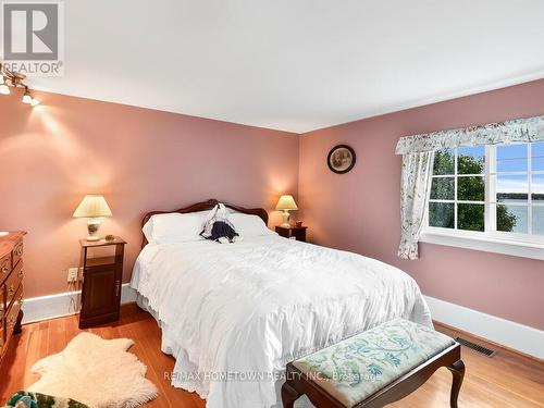 92 Water Street E, Brockville, ON - Indoor Photo Showing Bedroom