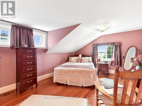 92 Water Street E, Brockville, ON - Indoor Photo Showing Bedroom