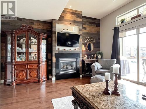 5803 Lakeshore Drive Unit# 3, Osoyoos, BC - Indoor Photo Showing Living Room With Fireplace