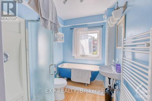 512 Mcleod Street, Ottawa, ON - Indoor Photo Showing Bathroom