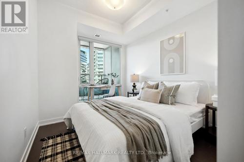 S216 - 120 Bayview Avenue, Toronto (Waterfront Communities), ON - Indoor Photo Showing Bedroom