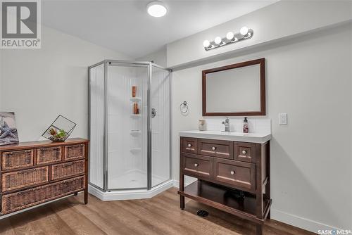 122 Meglund Place, Saskatoon, SK - Indoor Photo Showing Bathroom