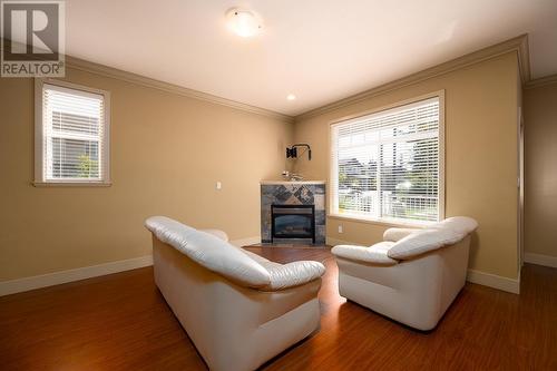 29-2046 Robson Place, Kamloops, BC - Indoor With Fireplace