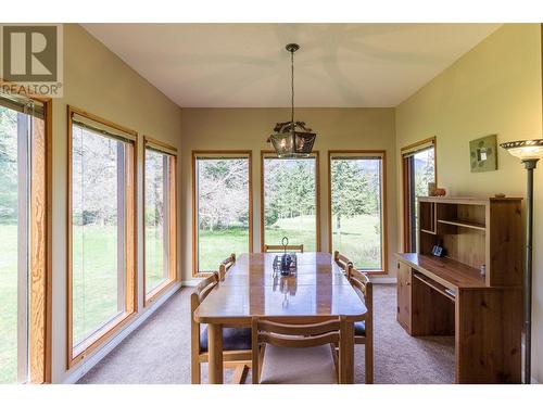 1283 Riondel Road, Riondel, BC - Indoor Photo Showing Dining Room