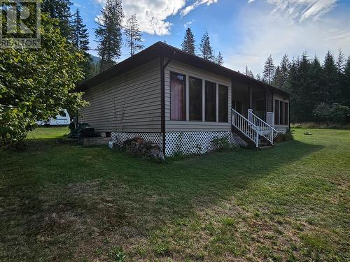 1283 Riondel Road, Riondel, BC - Outdoor