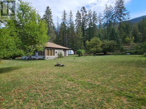 1283 Riondel Road, Riondel, BC - Outdoor