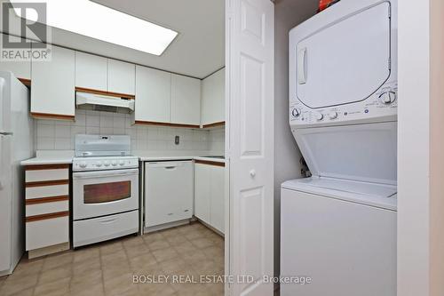 2106 - 15 Maitland Place, Toronto, ON - Indoor Photo Showing Laundry Room