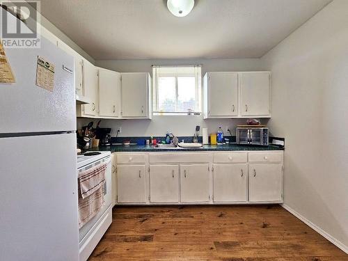 141 Blair Street, Quesnel, BC - Indoor Photo Showing Kitchen With Double Sink