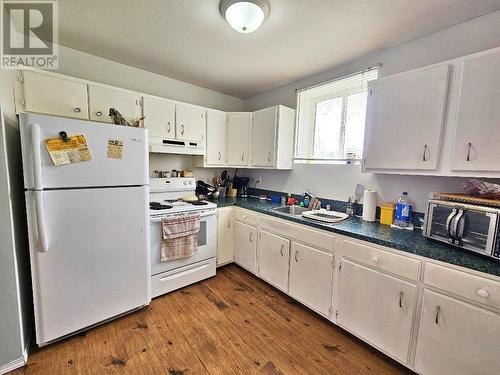 141 Blair Street, Quesnel, BC - Indoor Photo Showing Kitchen