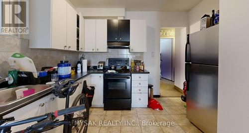 10 Ivy Avenue, Toronto (South Riverdale), ON - Indoor Photo Showing Kitchen