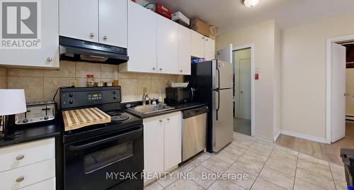 10 Ivy Avenue, Toronto (South Riverdale), ON - Indoor Photo Showing Kitchen