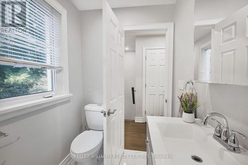 5992 19Th Avenue, Markham, ON - Indoor Photo Showing Bathroom