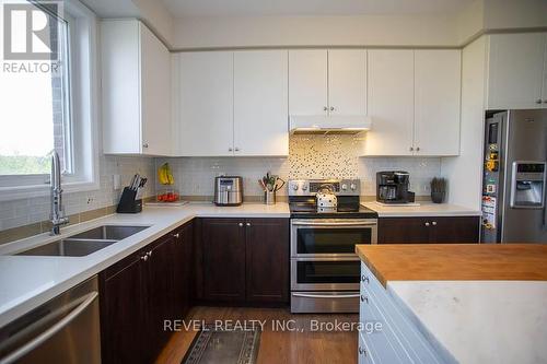 8 Turnbull Drive, Brantford, ON - Indoor Photo Showing Kitchen With Double Sink