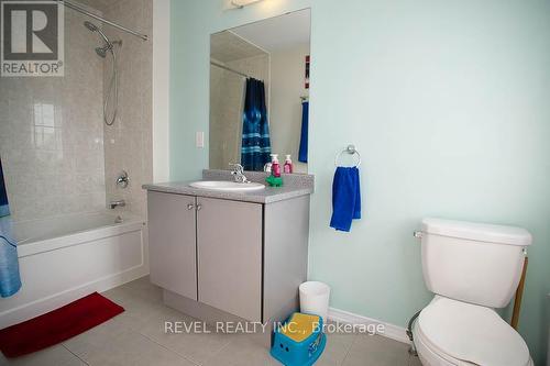 8 Turnbull Drive, Brantford, ON - Indoor Photo Showing Bathroom