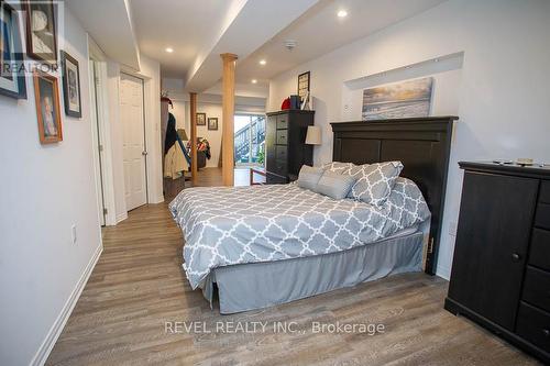 8 Turnbull Drive, Brantford, ON - Indoor Photo Showing Bedroom