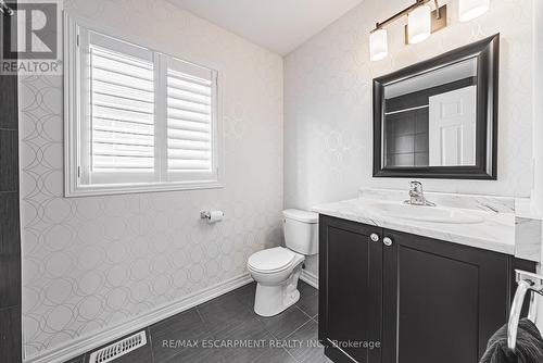 208 Lormont Boulevard, Hamilton (Stoney Creek Mountain), ON - Indoor Photo Showing Bathroom