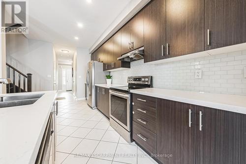 208 Lormont Boulevard, Hamilton, ON - Indoor Photo Showing Kitchen With Double Sink With Upgraded Kitchen