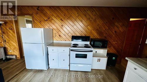 18042 Erie Shore Drive, Chatham-Kent, ON - Indoor Photo Showing Kitchen